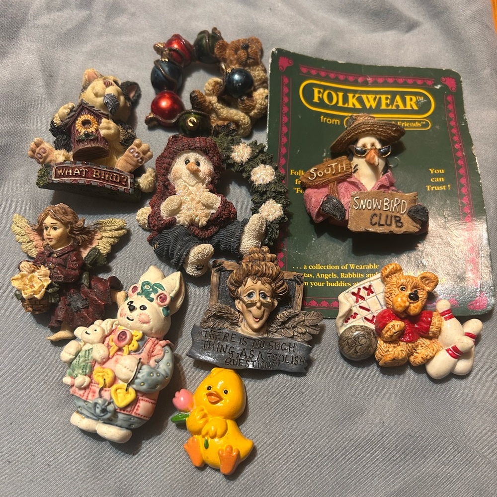 Colorful Folk Art brooch Collection